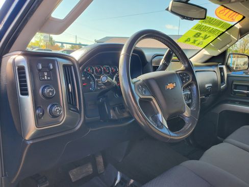 Used 2018 Chevrolet Silverado 1500 LT w/ All Star Edition AWD/4WD image 11