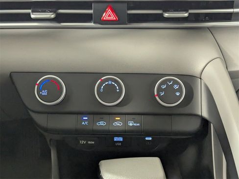 New 2025 Hyundai Elantra SE image 20