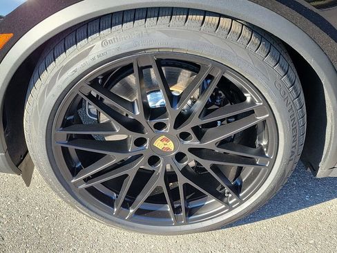 New 2026 Porsche Macan 4S Electric image 12