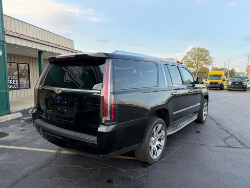 Used 2015 Cadillac Escalade ESV Premium AWD/4WD image 3
