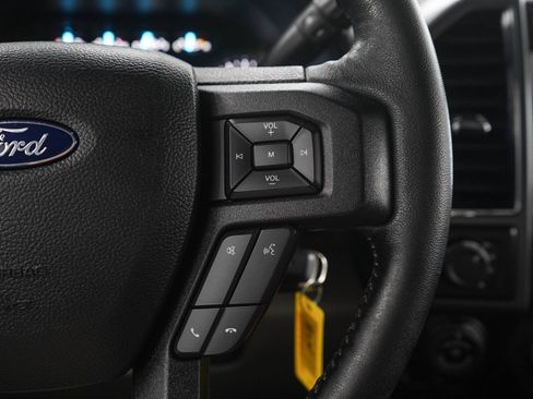 Used 2019 Ford F150 XLT w/ Equipment Group 302A Luxury AWD/4WD image 25