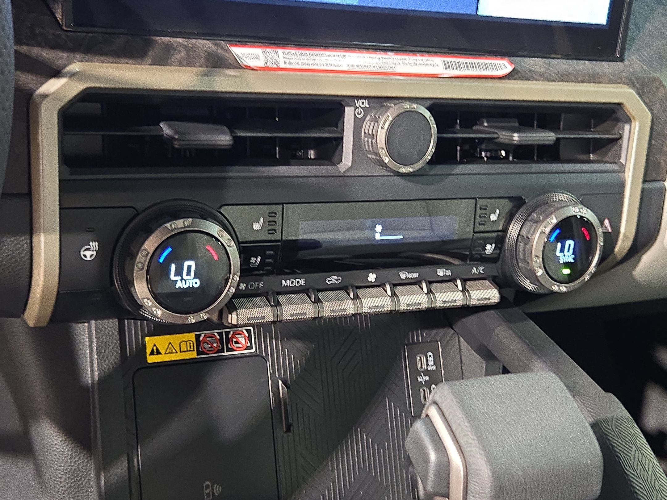 Certified 2026 Toyota Tacoma Limited AWD/4WD image 32