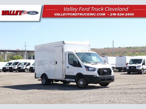 Used 2022 Ford Transit 350 DRW RWD image 1