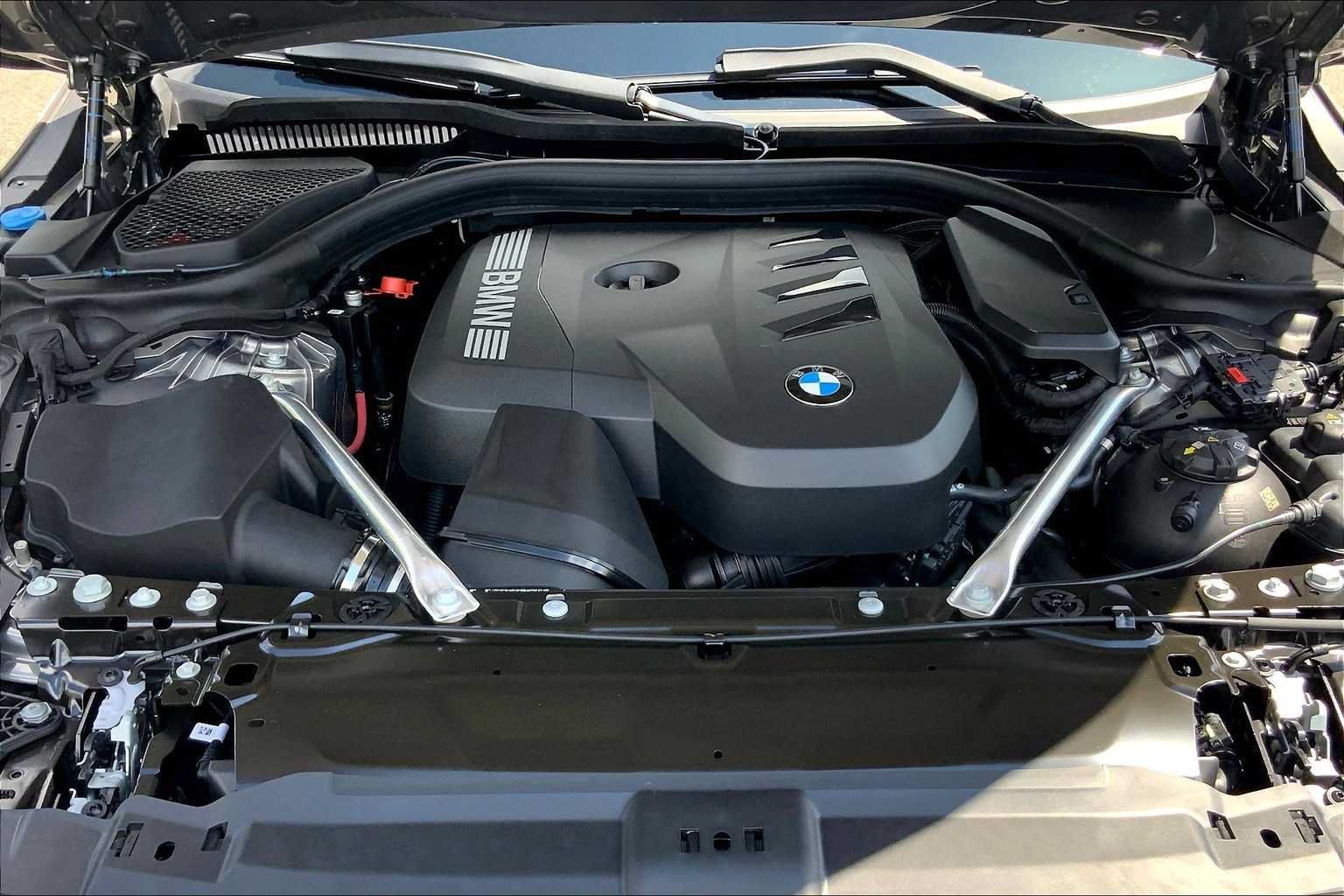 Used 2026 BMW 530i w/ Executive Package RWD image 16