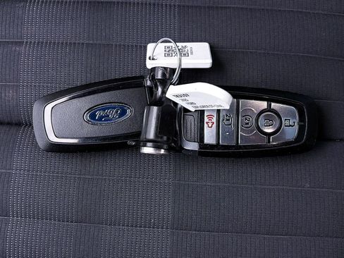 Used 2025 Ford Explorer ST-Line w/ Premium Package image 31