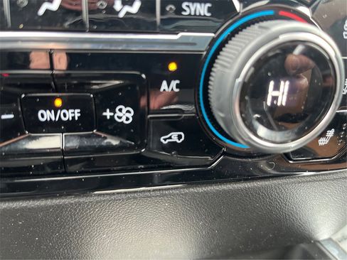 Used 2025 Chevrolet Silverado 1500 High Country image 42