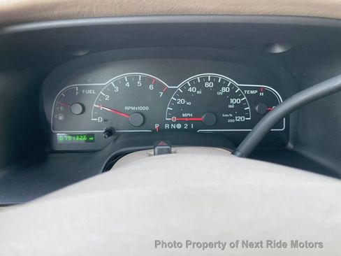 Used 2002 Ford Windstar LX FWD image 20