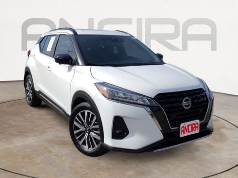 Used 2021 Nissan Kicks SR image 7