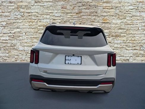 Certified 2026 Kia Sorento S w/ S Panoramic Sunroof Package FWD image 6