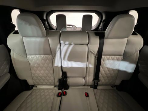 Used 2024 Mitsubishi Outlander 4WD Plug-In Hybrid image 26