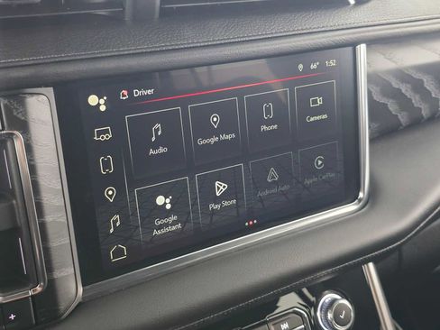 Used 2024 GMC Yukon Denali image 27