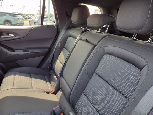 New 2026 Chevrolet Equinox LT image 12