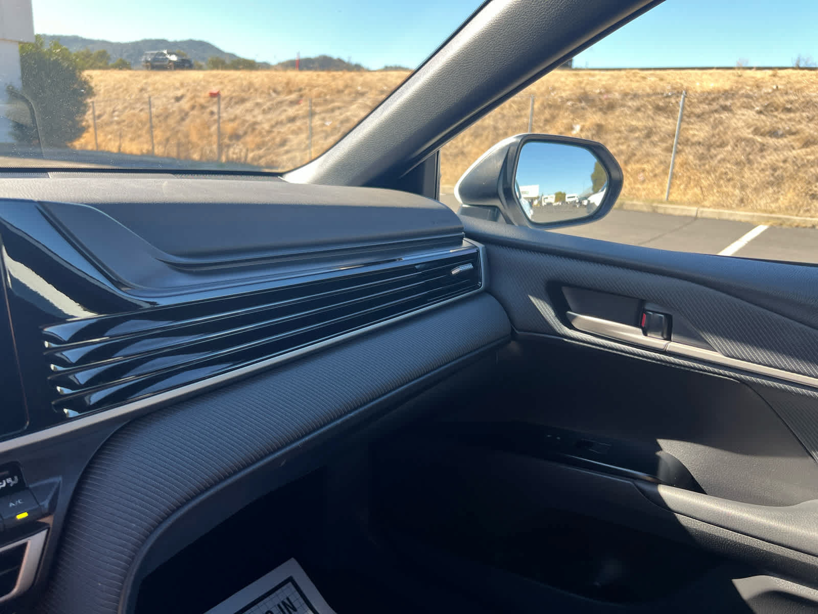 Certified 2025 Toyota Camry SE FWD image 21