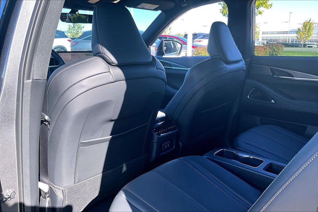 Certified 2027 INFINITI QX60 Sport w/ Dark Cargo Package AWD/4WD image 31