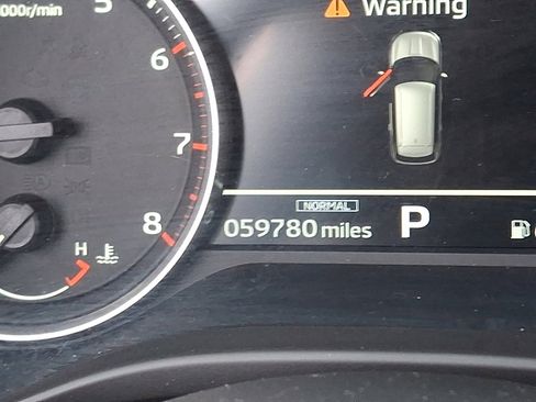 Used 2023 Mitsubishi Outlander SE image 19