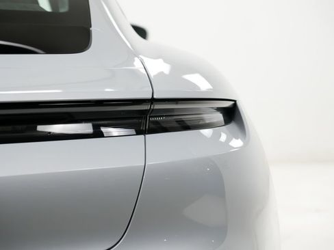 Certified 2025 Porsche Taycan AWD/4WD image 12