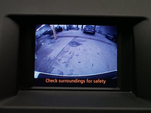 Used 2011 Toyota Highlander 2WD w/ Tech Pkg image 19