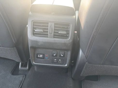 Used 2021 Nissan Rogue Platinum FWD image 34