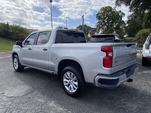 Used 2020 Chevrolet Silverado 1500 Custom w/ Custom Value Package image 5