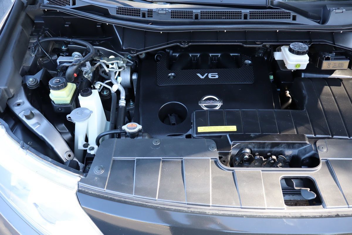 Used 2014 Nissan Quest S FWD image 36