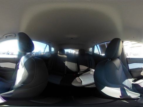 Used 2025 Chevrolet Trax LT image 41