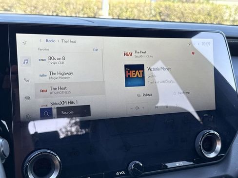 Used 2025 Lexus RX 350 Premium image 23