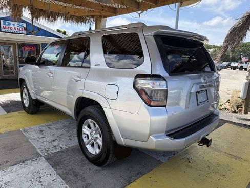 Used 2015 Toyota 4Runner SR5 RWD image 8