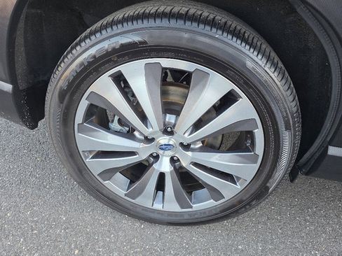 Used 2022 Subaru Ascent Limited w/ Technology Package image 28