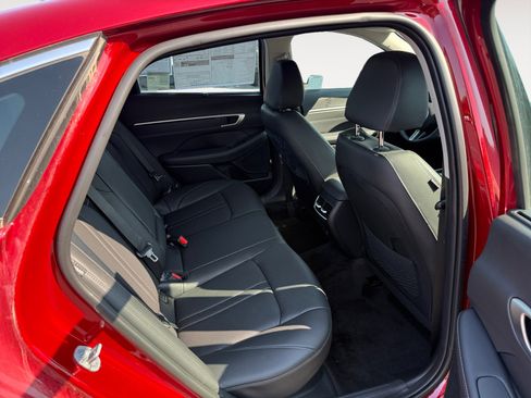 New 2025 Hyundai Sonata Limited image 18