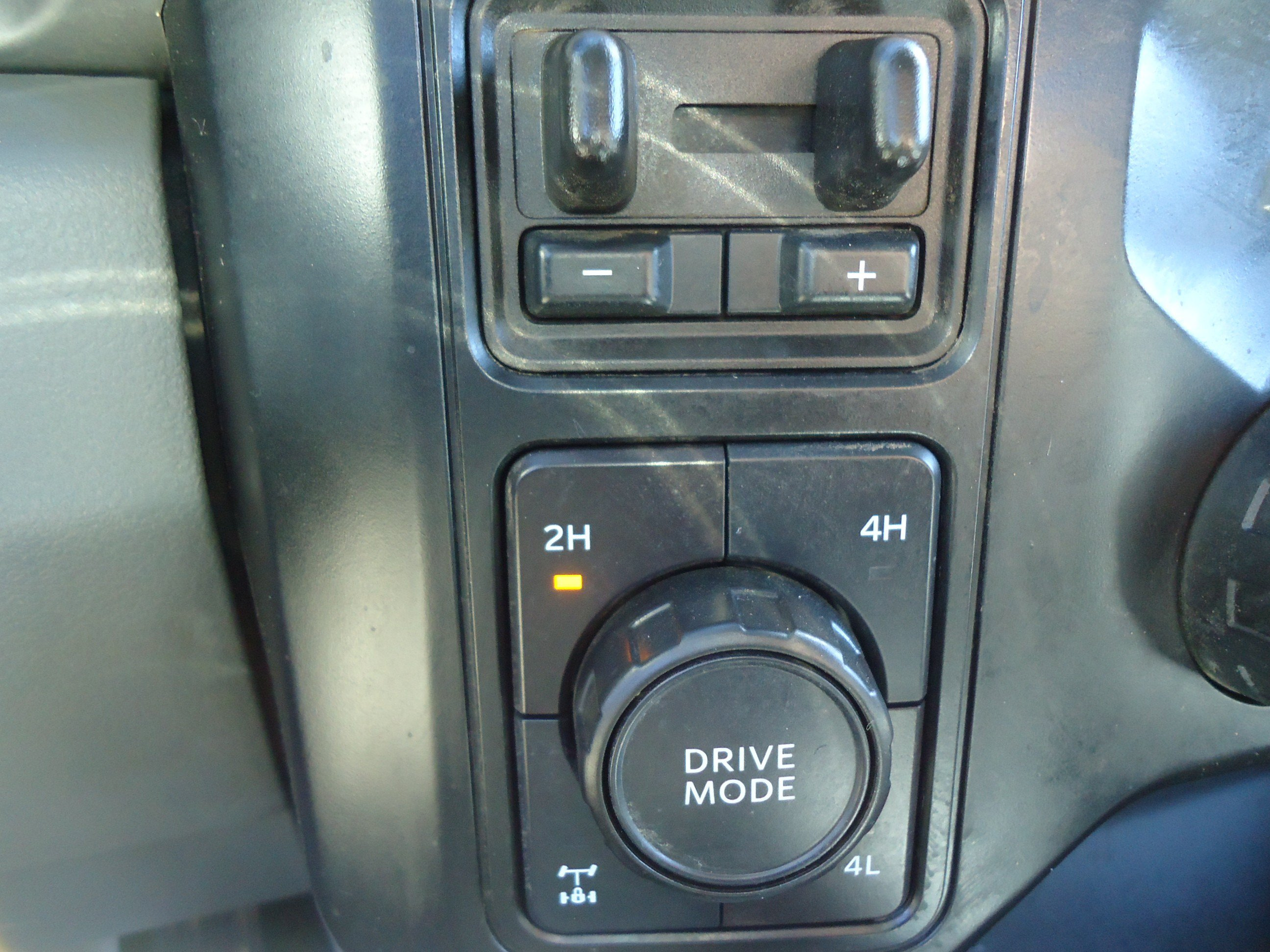 Used 2025 Ford F250 XLT w/ FX4 Off-Road Package AWD/4WD image 22