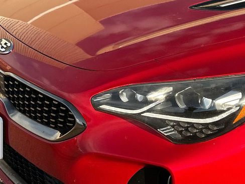 Used 2018 Kia Stinger GT2 image 16