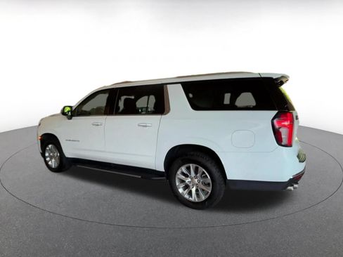 Used 2023 Chevrolet Suburban Premier RWD image 10