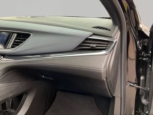 Used 2023 Buick Enclave Essence FWD image 19