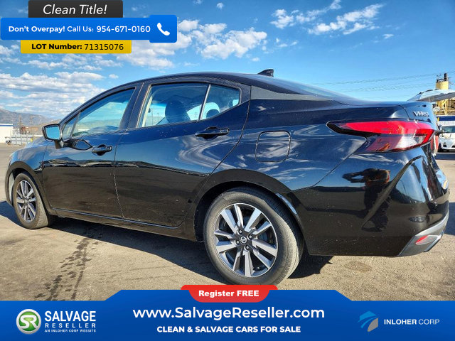 Used 2021 Nissan Versa SV FWD image 3