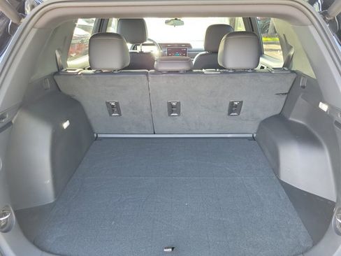 Used 2025 GMC Terrain Elevation w/ Elevation Premium Package AWD/4WD image 9