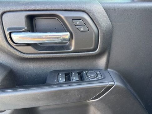 Used 2022 Chevrolet Silverado 2500 Custom w/ Custom Value Package AWD/4WD image 25