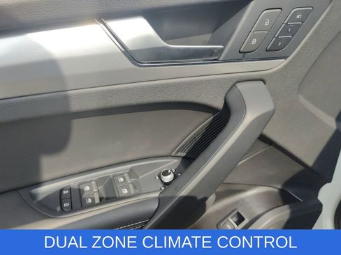 Used 2022 Audi Q5 2.0T Premium Plus image 24