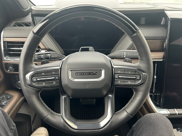 Used 2026 GMC Yukon Denali Ultimate AWD/4WD image 22