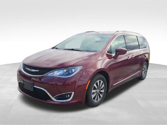 Used 2020 Chrysler Pacifica Touring-L Plus FWD image 4