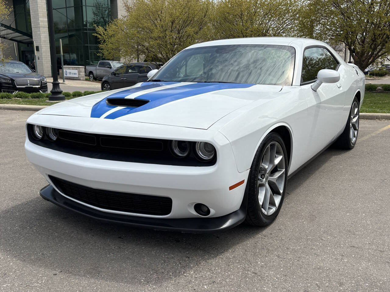 Used 2022 Dodge Challenger GT RWD image 3