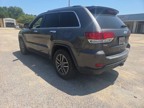 Used 2020 Jeep Grand Cherokee Limited w/ Luxury Group II RWD image 16
