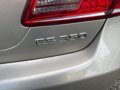 Used 2011 Lexus ES 350 FWD image 15