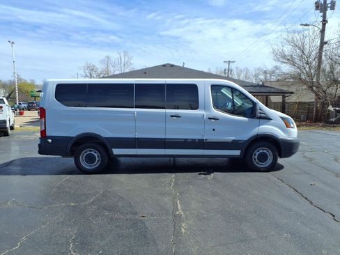 Used 2018 Ford Transit 350 XL image 2