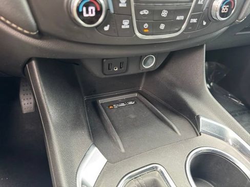 Certified 2023 Chevrolet Traverse LT AWD/4WD image 21