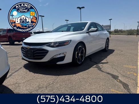 Used 2022 Chevrolet Malibu LT image 1