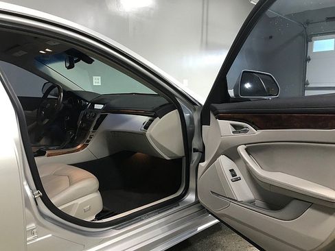 Used 2012 Cadillac CTS Luxury RWD image 12