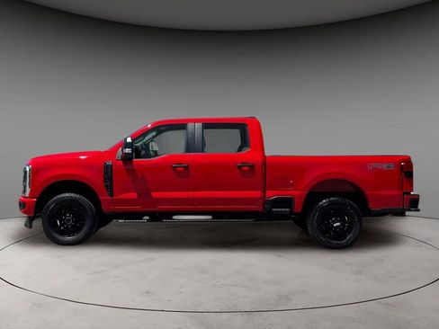 Used 2024 Ford F250 XL w/ STX Appearance Package AWD/4WD image 2