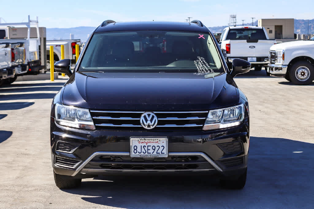 Used 2019 Volkswagen Tiguan SE w/ Panoramic Sunroof Package FWD image 2