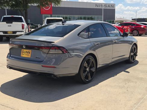 Used 2024 Honda Accord Sport image 3