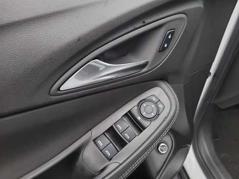 Used 2024 Buick Encore GX Preferred w/ Advanced Technology Package FWD image 19